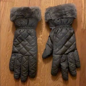 Slate Grey Quilted Ugg Gloves